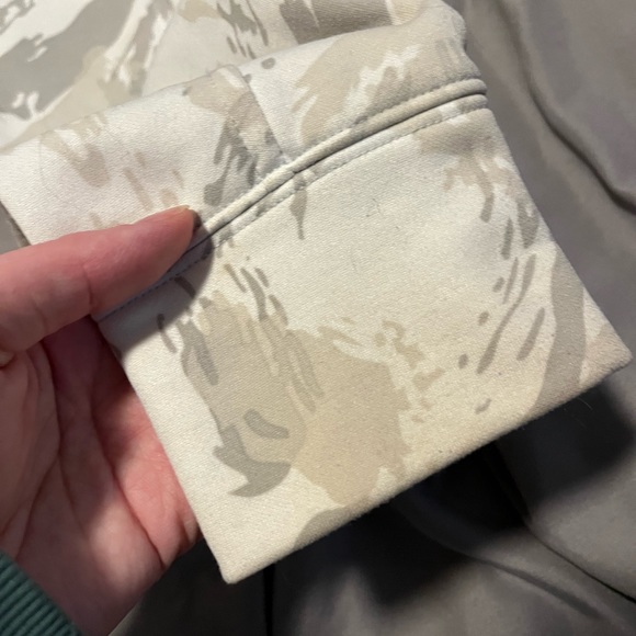 The North Face Full Zip Gray/white camo with teal blue detailing. - Picture 7 of 7